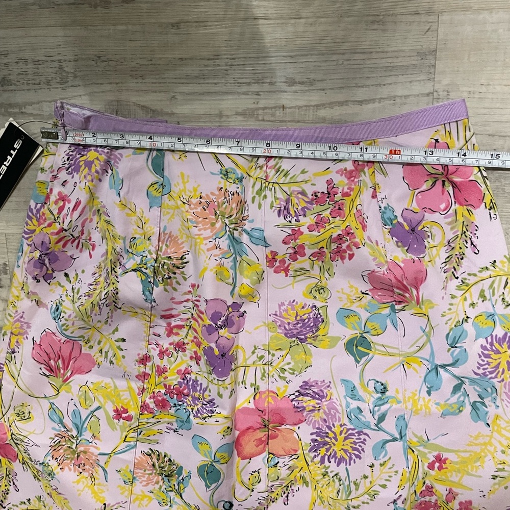 Rafaela NWT size 4P skirt  floral lilac